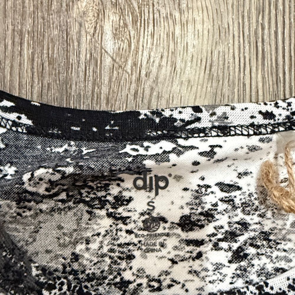 Dip moisture waking tee - Picture 3 of 7
